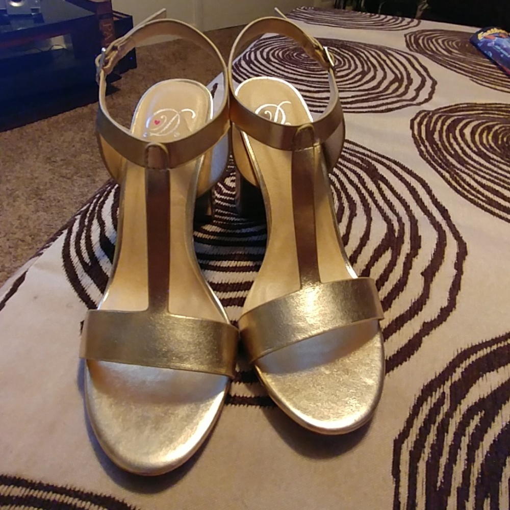 SANDLES